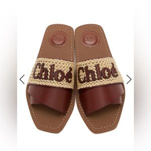 CHLOÉ
Brown Woven Woody Flat Mules